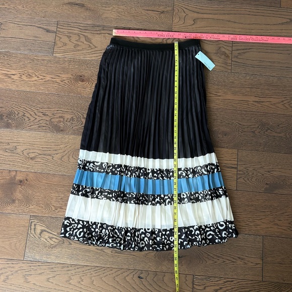NWT! Blue Sol Womens Black& Blue Mixed Design Lined Accordion Midi Skirt Size XL - Picture 11 of 12